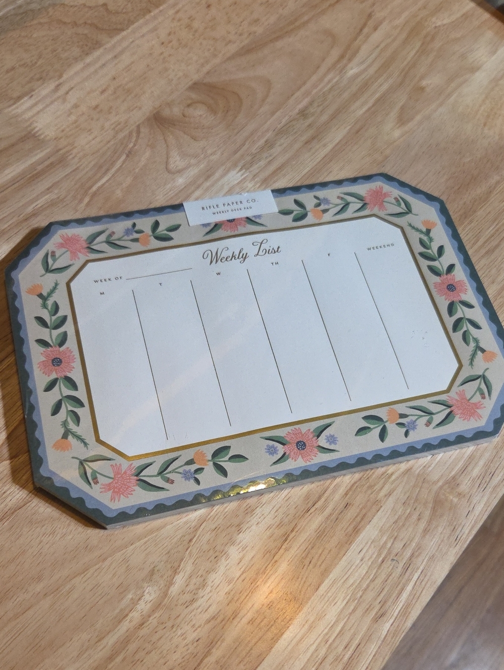 Rifle Paper Co. Floral Weekly Desk  Pad — Aster Floral